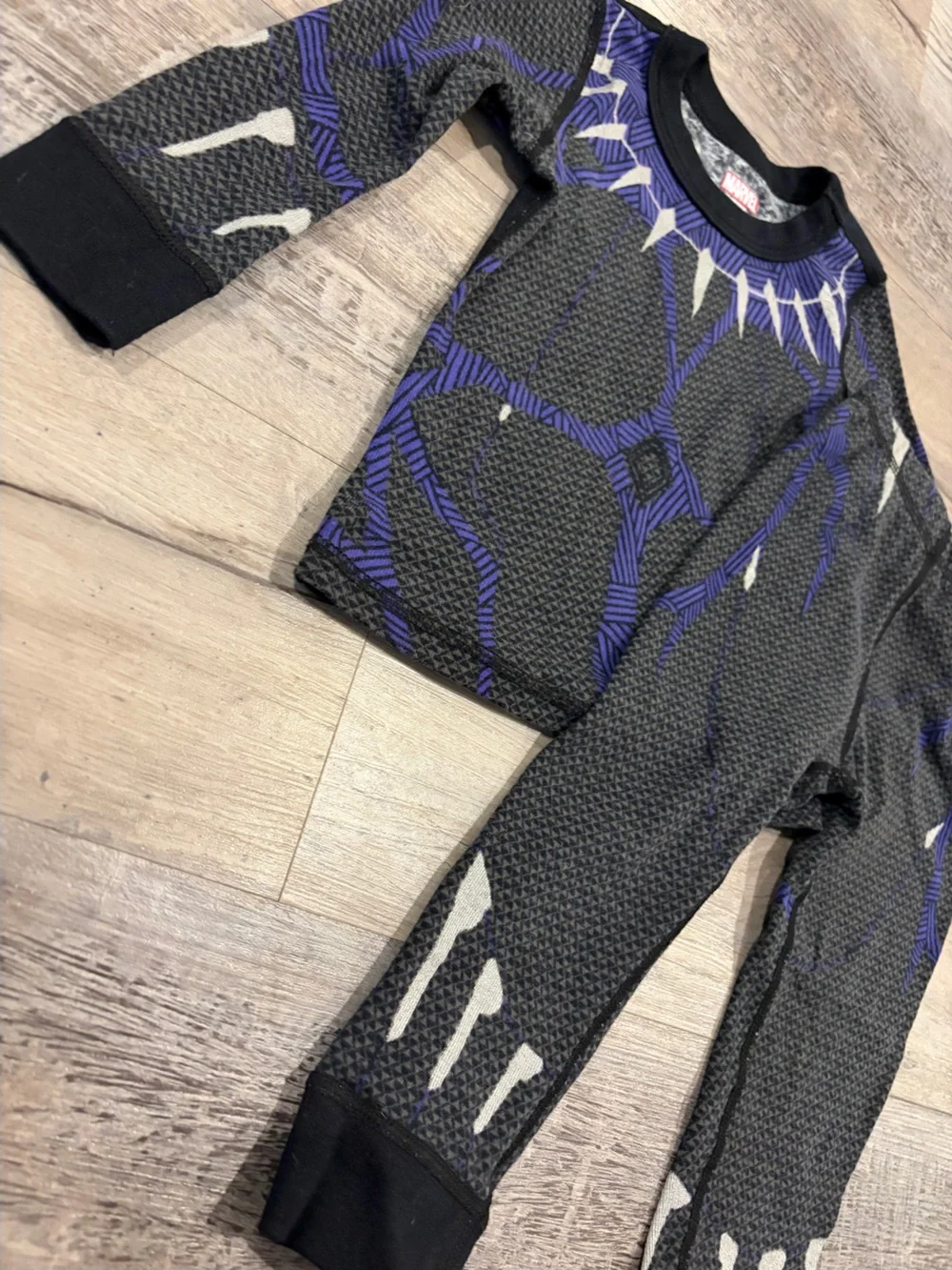 DISNEY MARVEL Black Panther Costume PJ Pajama Set, toddler boy size 2T LIKE NEW
